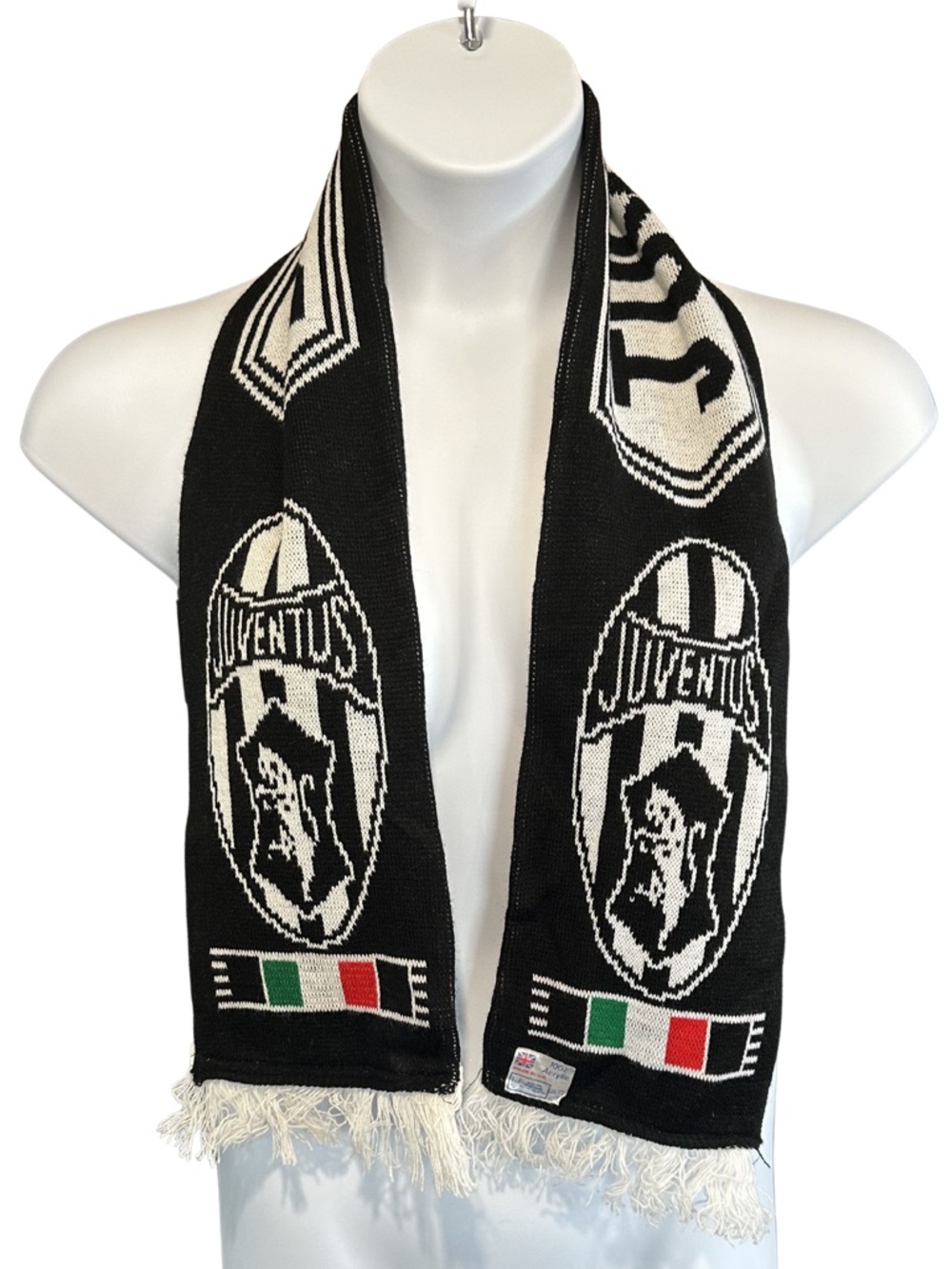 Serie A Juventus Juve FC Soccer Club Woven Doublesided Team Scarf - Picture 2 of 4